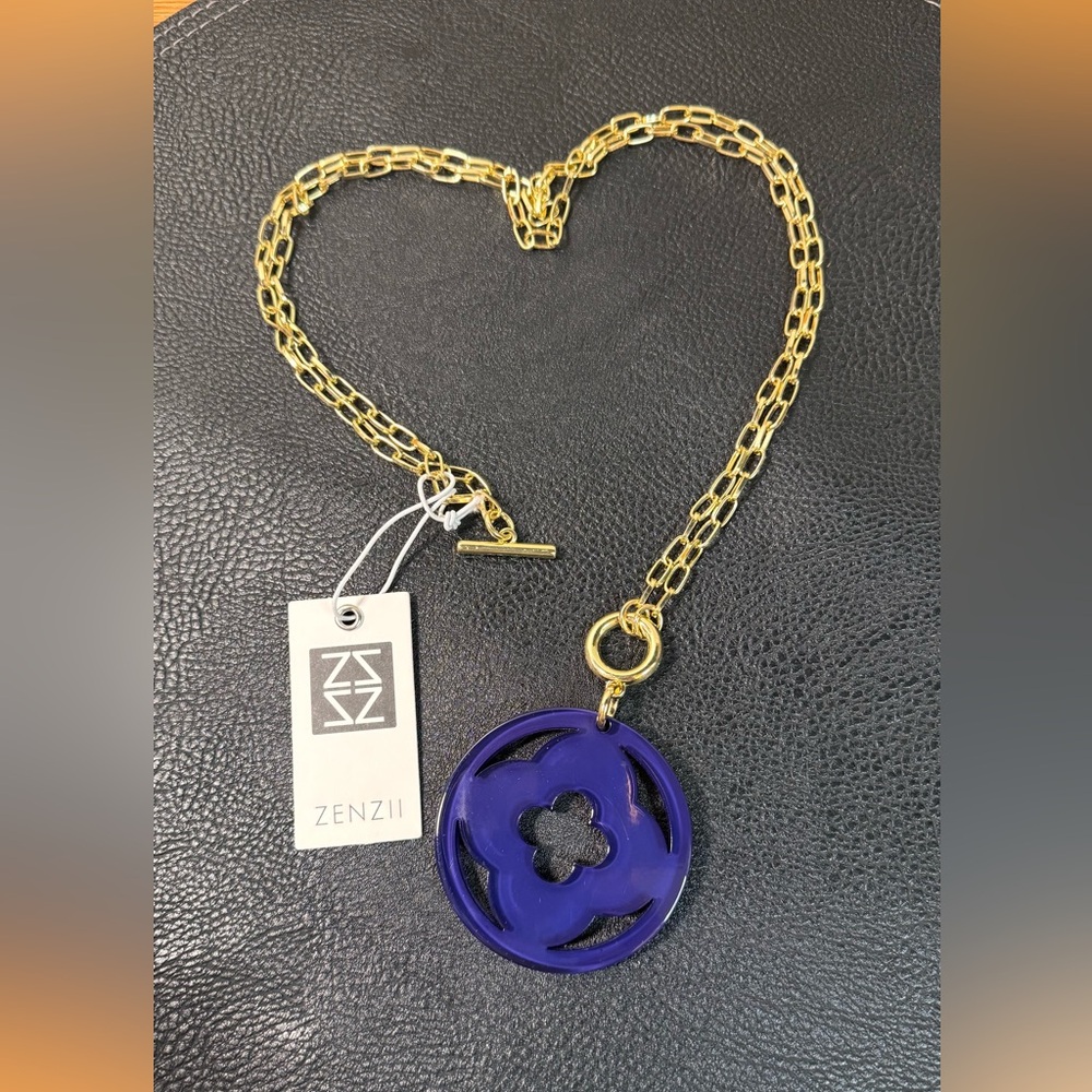 ZENZII‎ NWT Clover Necklace Gold and Blu-rple Pendant Necklace